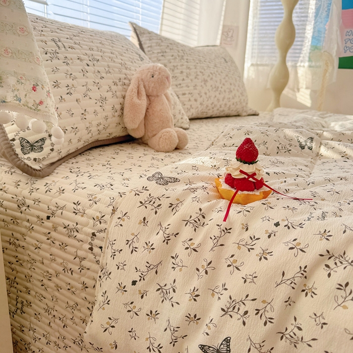 91家纺网 家纺一手货源 找家纺 玉海棠家纺 2026新款A类云感双层纱7A抗菌夏被夏凉被空调被四件套 扑蝴蝶