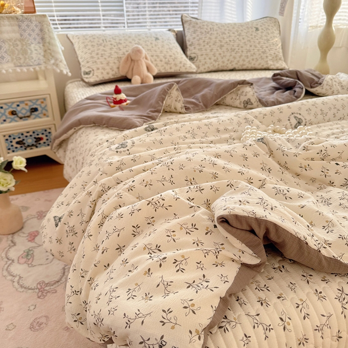 91家纺网 家纺一手货源 找家纺 玉海棠家纺 2026新款A类云感双层纱7A抗菌夏被夏凉被空调被四件套 扑蝴蝶