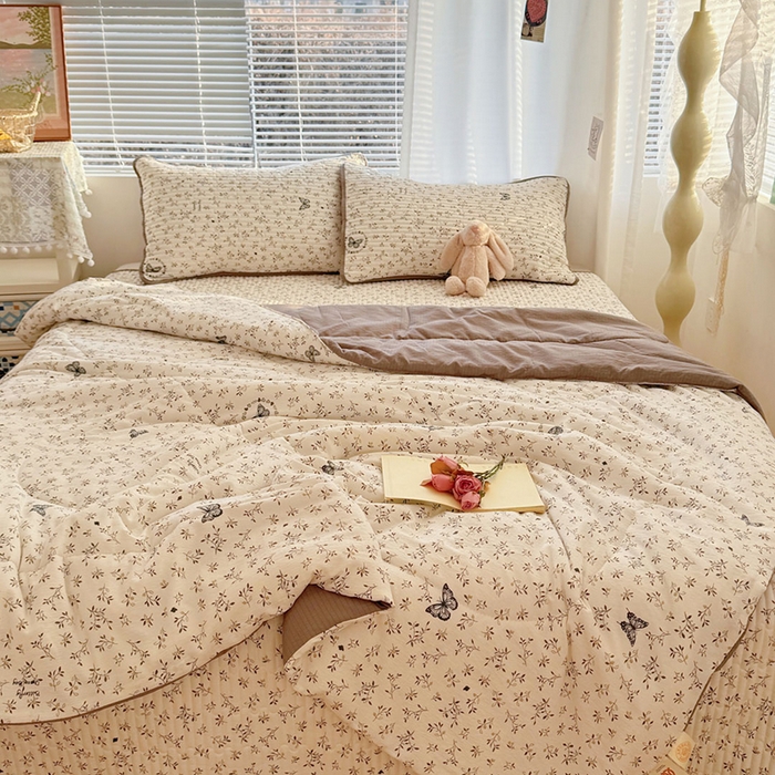 91家纺网 家纺一手货源 找家纺 玉海棠家纺 2026新款A类云感双层纱7A抗菌夏被夏凉被空调被四件套 扑蝴蝶