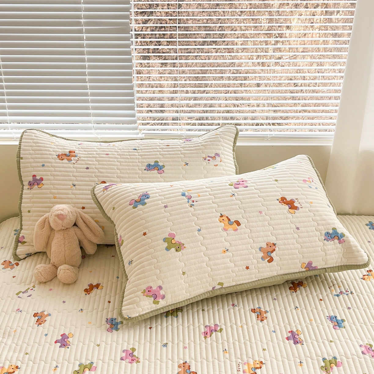 91家纺网 家纺一手货源 找家纺 玉海棠家纺 2026新款A类云感双层纱7A抗菌夏被夏凉被空调被四件套 童年木马