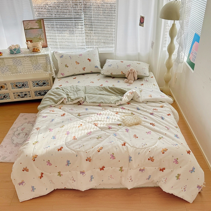 91家纺网 家纺一手货源 找家纺 玉海棠家纺 2026新款A类云感双层纱7A抗菌夏被夏凉被空调被四件套 童年木马