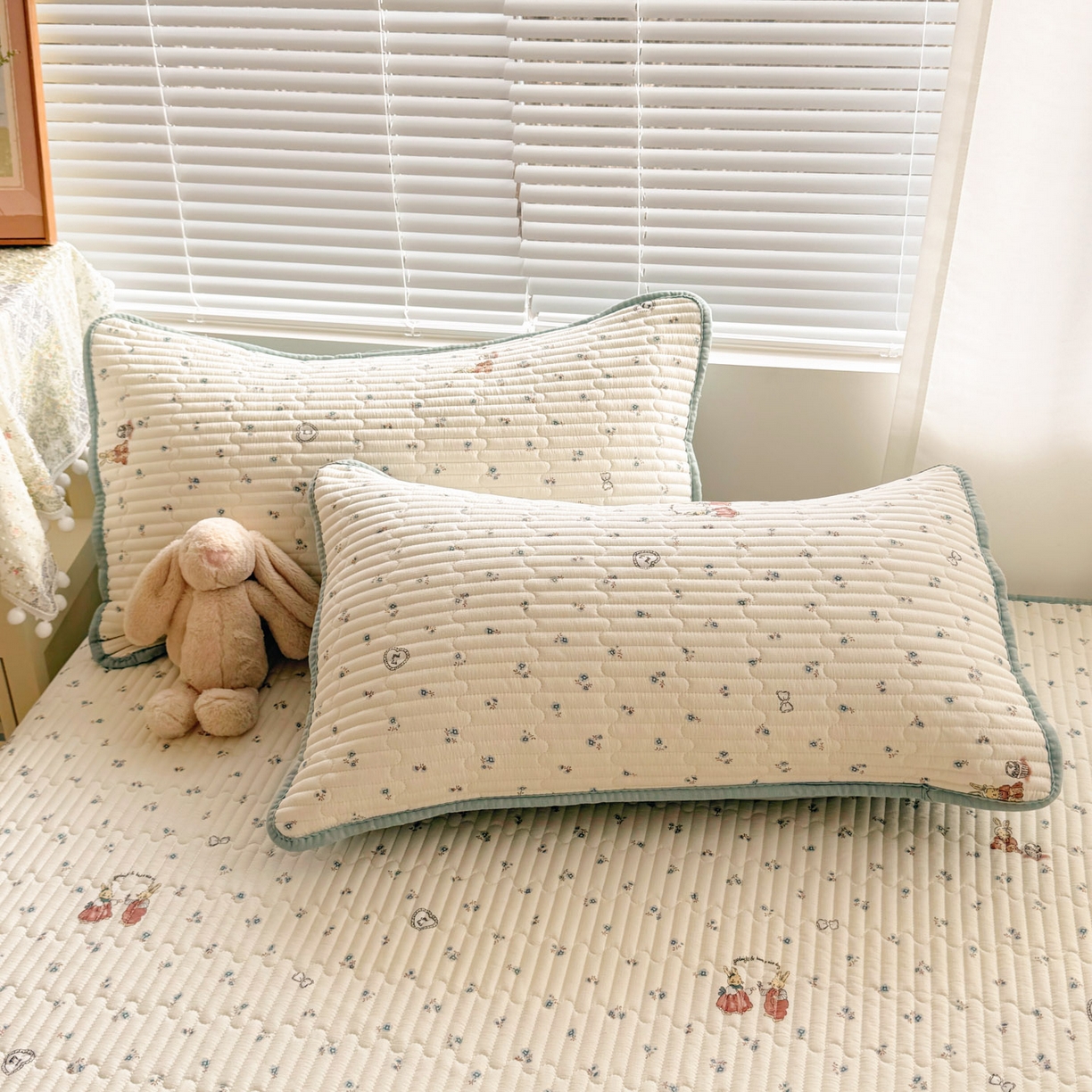 91家纺网 家纺一手货源 找家纺 玉海棠家纺 2026新款A类云感双层纱7A抗菌夏被夏凉被空调被四件套 兔先生