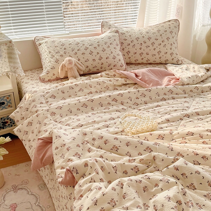 91家纺网 家纺一手货源 找家纺 玉海棠家纺 2026新款A类云感双层纱7A抗菌夏被夏凉被空调被四件套 杏花灿烂