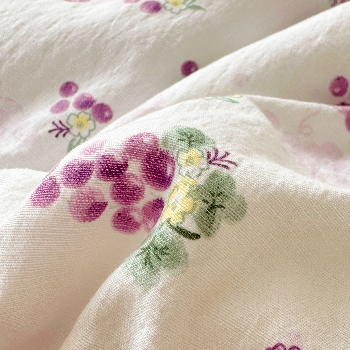 91家纺网 家纺一手货源 找家纺 玉海棠家纺 2026新款A类云感双层纱7A抗菌夏被夏凉被空调被四件套 紫葡萄