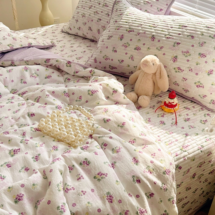 91家纺网 家纺一手货源 找家纺 玉海棠家纺 2026新款A类云感双层纱7A抗菌夏被夏凉被空调被四件套 紫葡萄