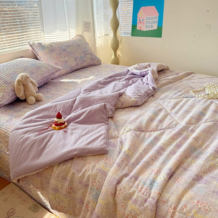 91家纺网 家纺一手货源 找家纺 玉海棠家纺 2026新款A类云感双层纱7A抗菌夏被夏凉被空调被四件套 紫韵花信