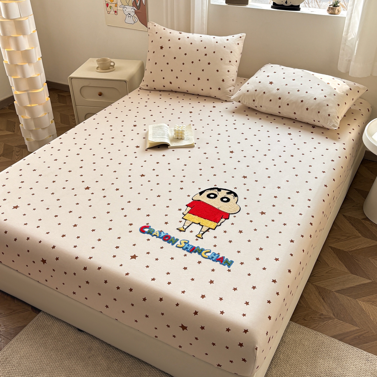 91家纺网 家纺一手货源 找家纺 （总）居眠 2026新款全棉刺绣蜡笔小新床笠