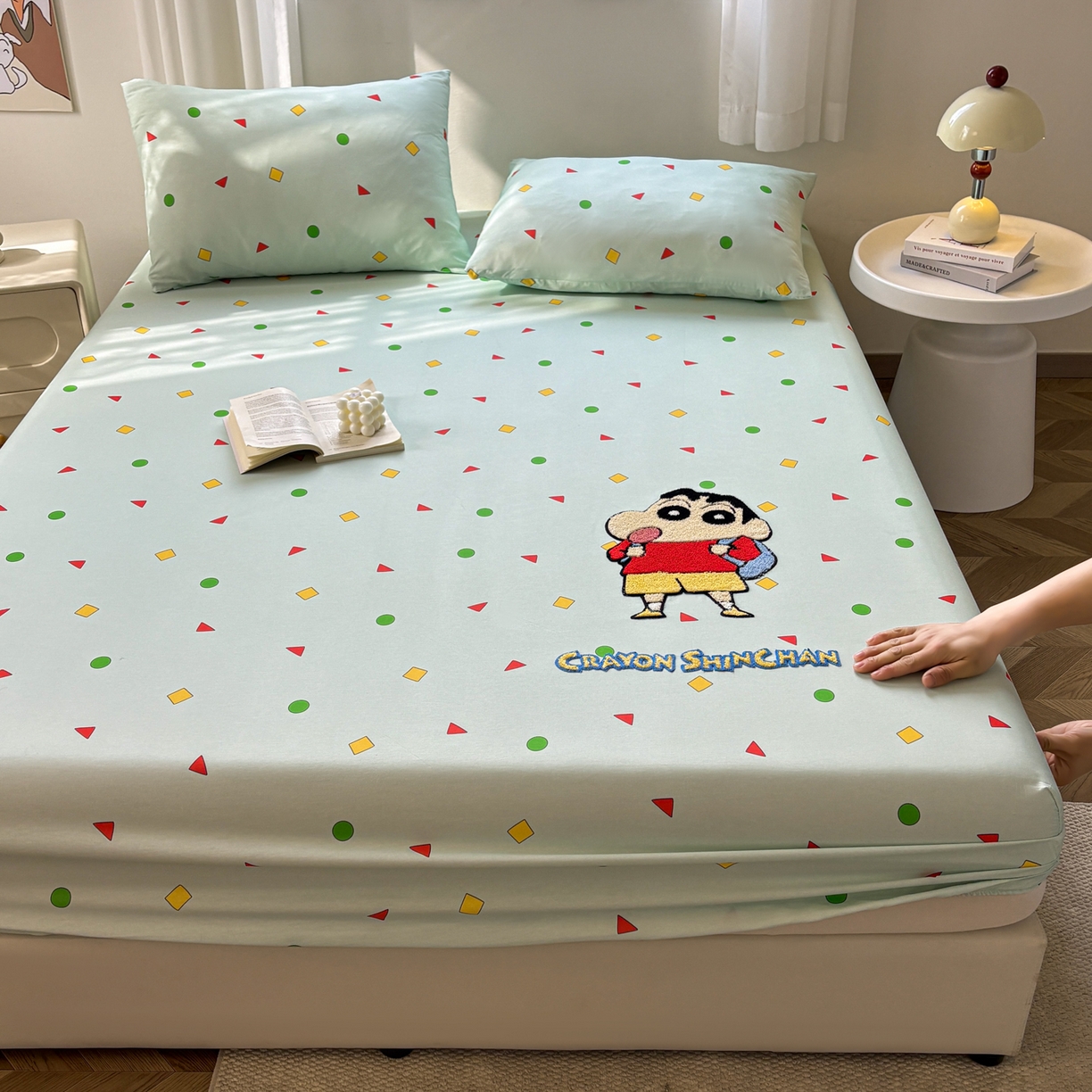 91家纺网 家纺一手货源 找家纺 居眠 2026新款全棉刺绣蜡笔小新床笠 稚趣童年-小新