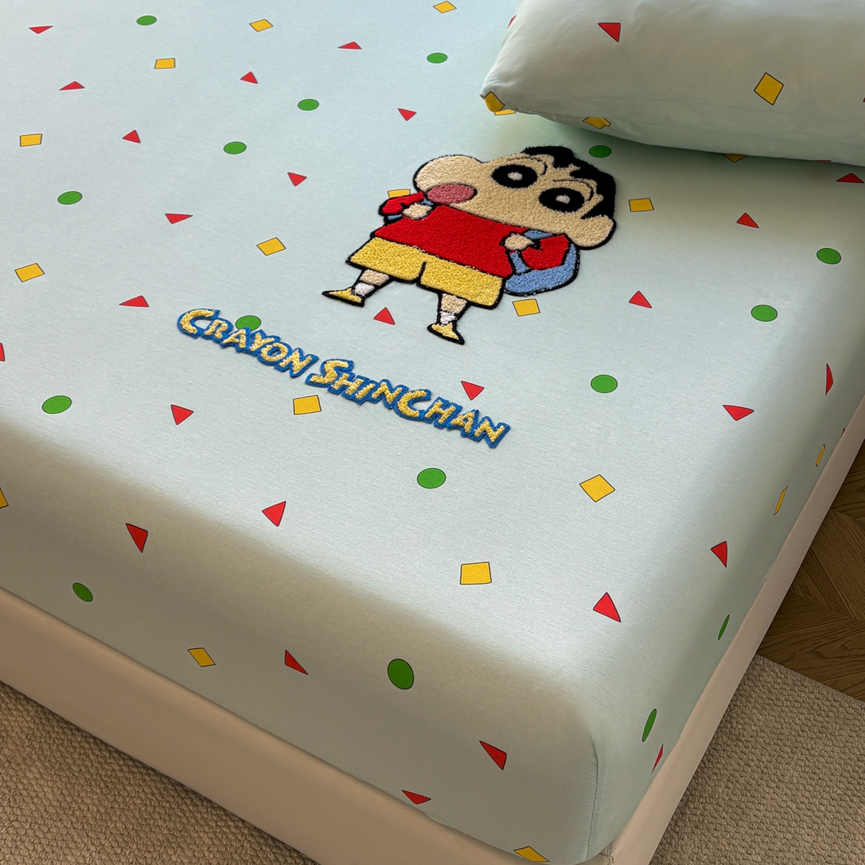 91家纺网 家纺一手货源 找家纺 居眠 2026新款全棉刺绣蜡笔小新床笠 稚趣童年-小新