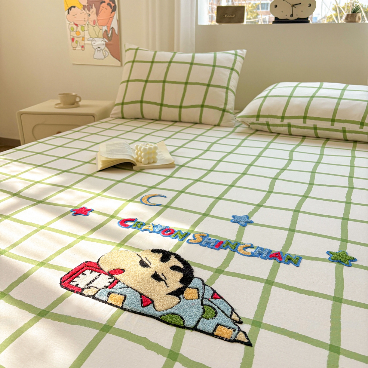 91家纺网 家纺一手货源 找家纺 居眠 2026新款全棉刺绣蜡笔小新床笠 绿格-小新