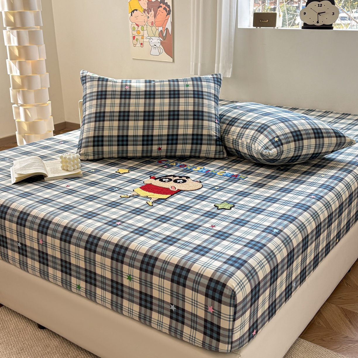 91家纺网 家纺一手货源 找家纺 居眠 2026新款全棉刺绣蜡笔小新床笠 由由里-小新