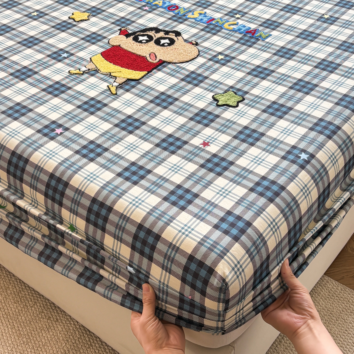 91家纺网 家纺一手货源 找家纺 居眠 2026新款全棉刺绣蜡笔小新床笠 由由里-小新