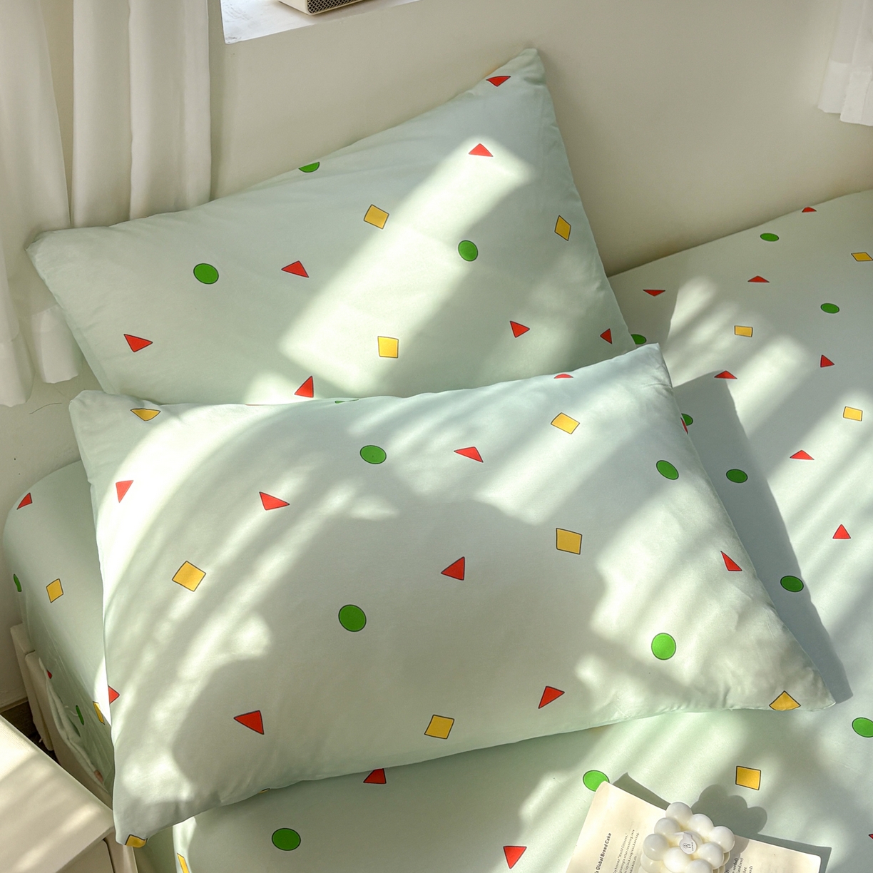 91家纺网 家纺一手货源 找家纺 居眠 2026新款全棉刺绣蜡笔小新枕套 稚趣童年-小新