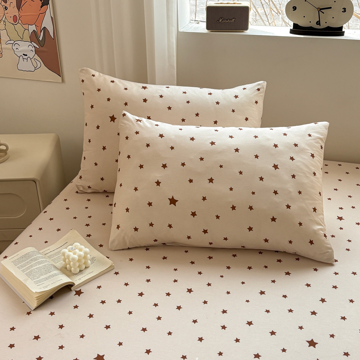 91家纺网 家纺一手货源 找家纺 居眠 2026新款全棉刺绣蜡笔小新枕套 亮晶晶咖-小新