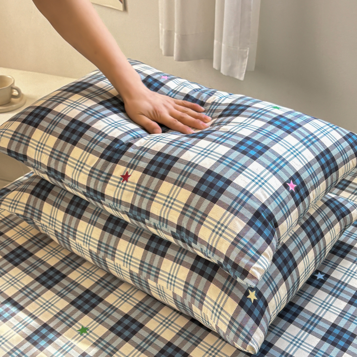 91家纺网 家纺一手货源 找家纺 居眠 2026新款全棉刺绣蜡笔小新枕套 由由里-小新