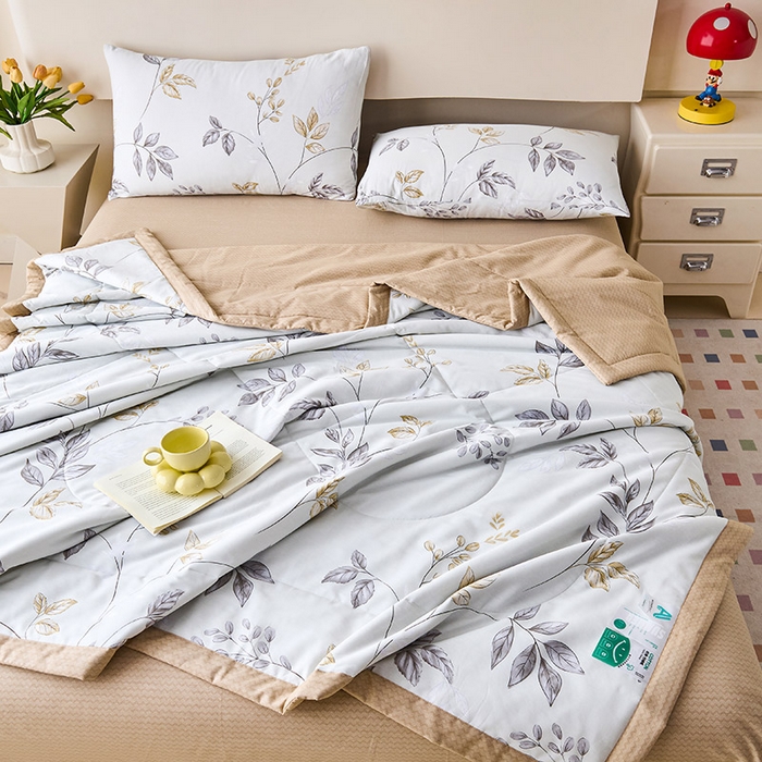 91家纺网 家纺一手货源 找家纺 紫乐家纺 2026春夏新款100%新疆棉花里外全棉夏被夏凉被空调被 枫林叶语-米