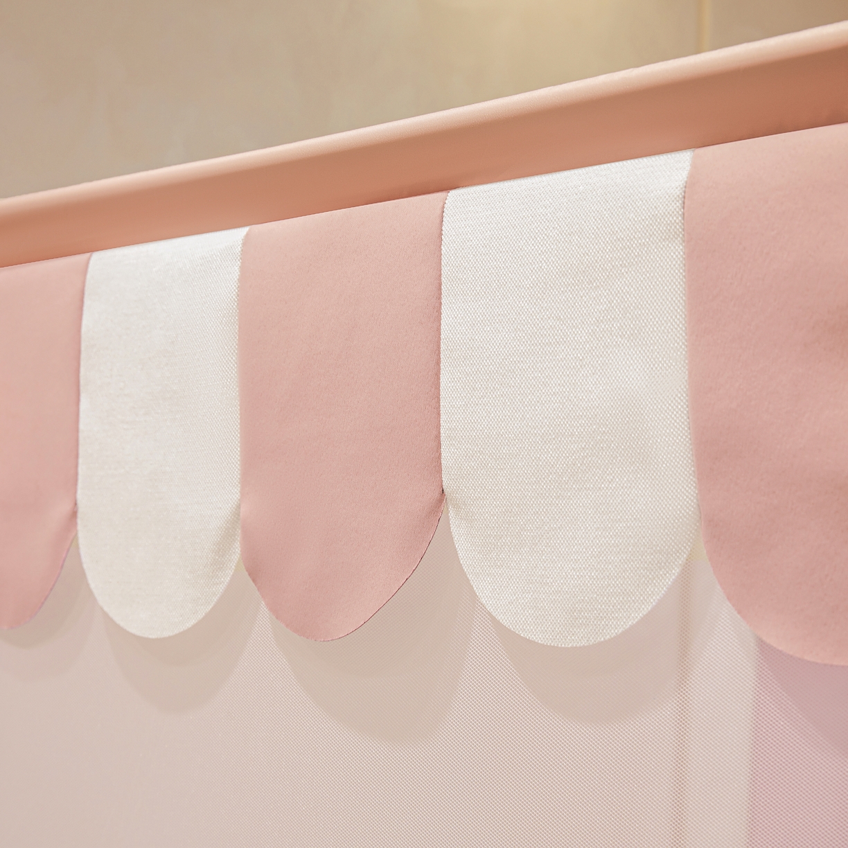 91家纺网 家纺一手货源 找家纺 （总）富莱星蚊帐 2026新款双丝加厚网纱坐床蚊帐大力士围栏擎天柱支架-花样年华