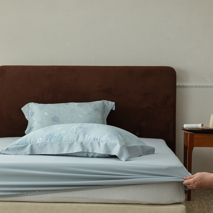 91家纺网 家纺一手货源 找家纺 ROZ home 蕊姿家居 2026新款60s天丝棉数码印花单床笠 秋海棠 山岚