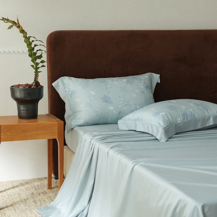 91家纺网 家纺一手货源 找家纺 ROZ home 蕊姿家居 2026新款60s天丝棉数码印花单床笠 秋海棠 山岚