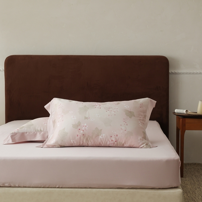 91家纺网 家纺一手货源 找家纺 ROZ home 蕊姿家居 2026新款60s天丝棉数码印花单床笠 秋海棠 柔雾粉