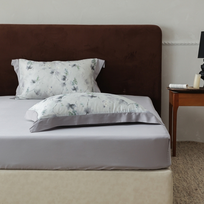 91家纺网 家纺一手货源 找家纺 ROZ home 蕊姿家居 2026新款60s天丝棉数码印花单床笠 葡萄绿 极致灰