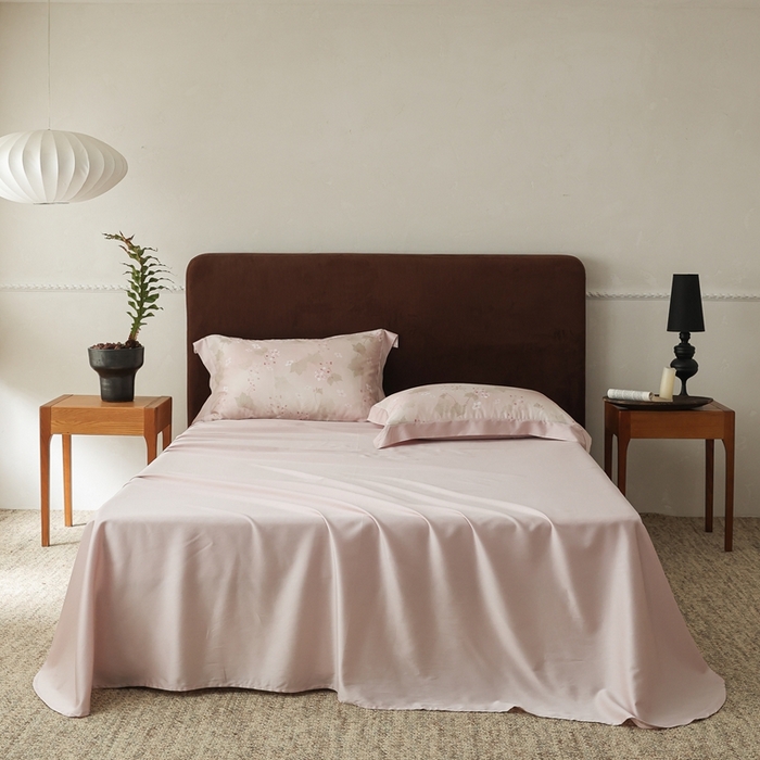 91家纺网 家纺一手货源 找家纺 ROZ home 蕊姿家居 2026新款60s天丝棉数码印花单床笠 秋海棠 柔雾粉