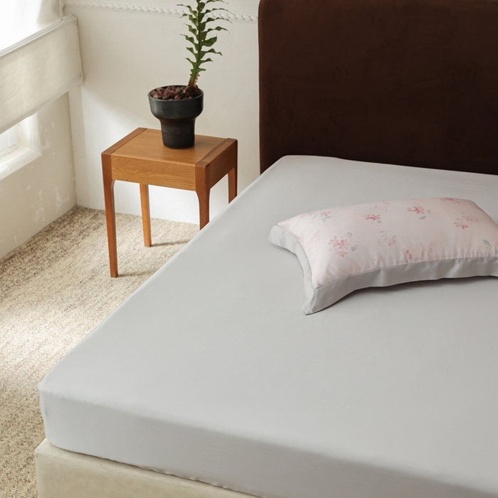 91家纺网 家纺一手货源 找家纺 ROZ home 蕊姿家居 2026新款60s天丝棉数码印花单床单 浮香粉 巴黎灰