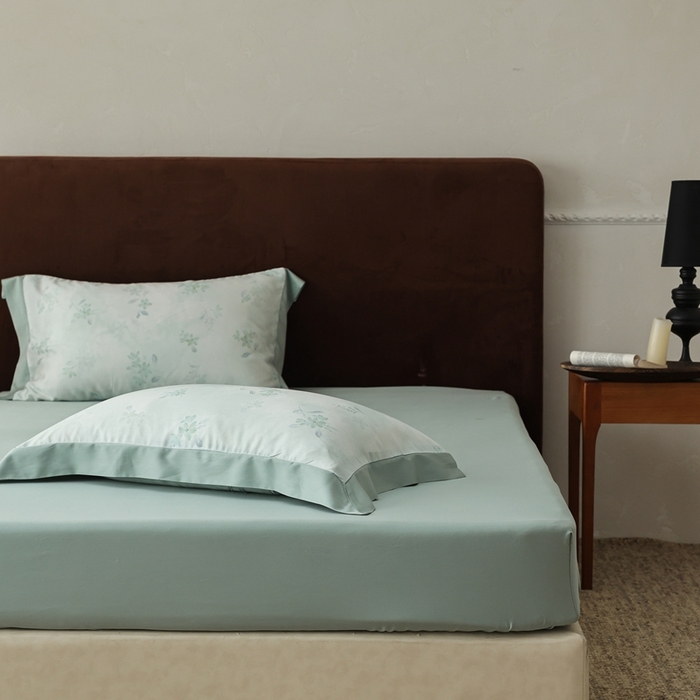 91家纺网 家纺一手货源 找家纺 ROZ home 蕊姿家居 2026新款60s天丝棉数码印花单床单 浮香 松石绿