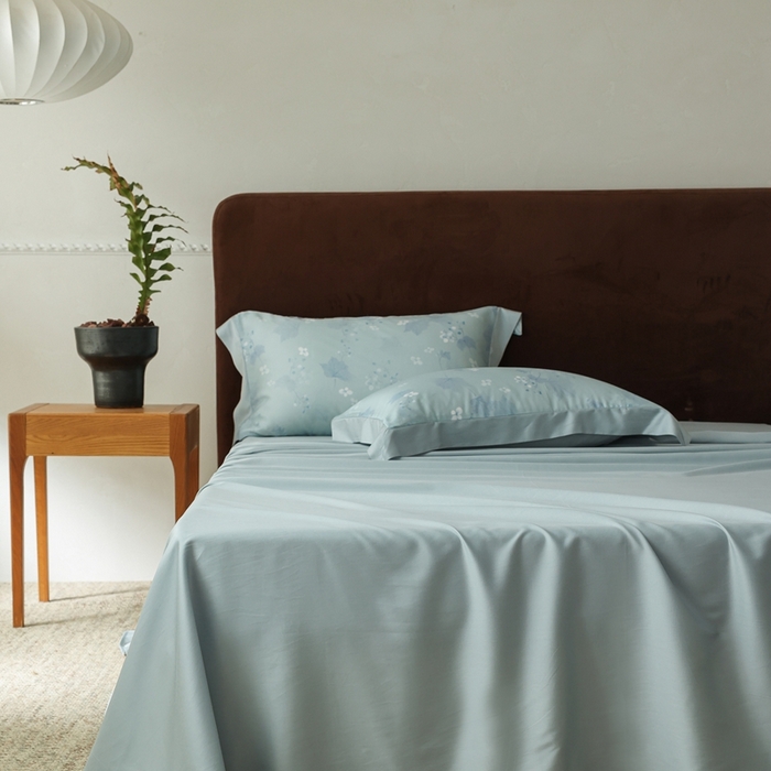 91家纺网 家纺一手货源 找家纺 ROZ home 蕊姿家居 2026新款60s天丝棉数码印花单枕套 秋海棠 山岚