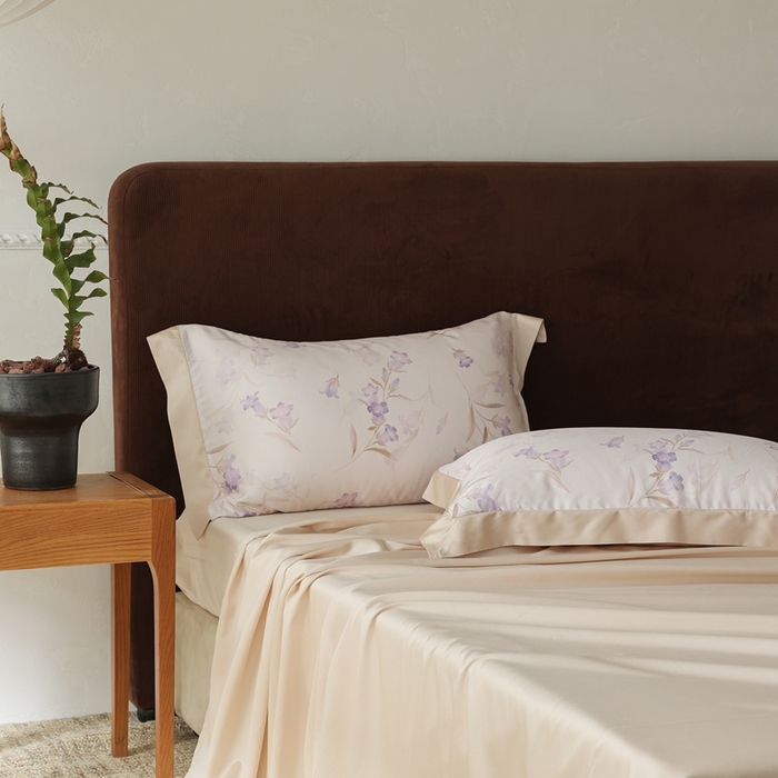 91家纺网 家纺一手货源 找家纺 ROZ home 蕊姿家居 2026新款60s天丝棉数码印花单枕套 风铃草 香槟