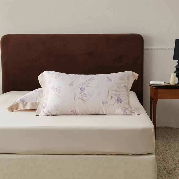 91家纺网 家纺一手货源 找家纺 ROZ home 蕊姿家居 2026新款60s天丝棉数码印花单枕套 风铃草 香槟