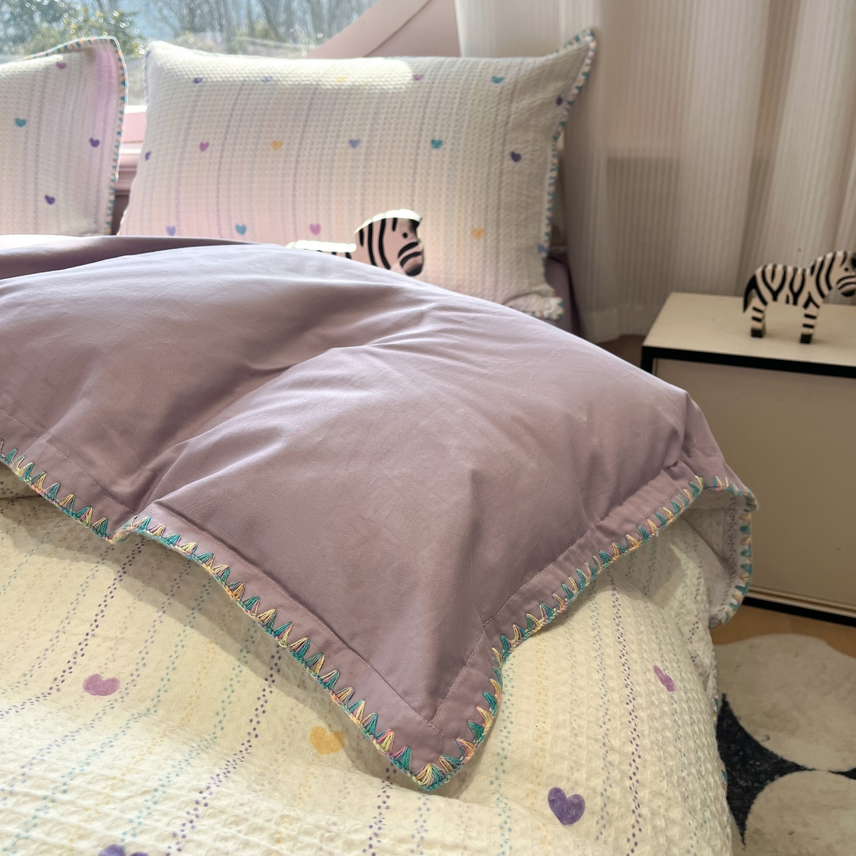 91家纺网 家纺一手货源 找家纺 如一 2026春夏新款全棉纯棉华夫格印花三角针工艺四件套 彩心-紫