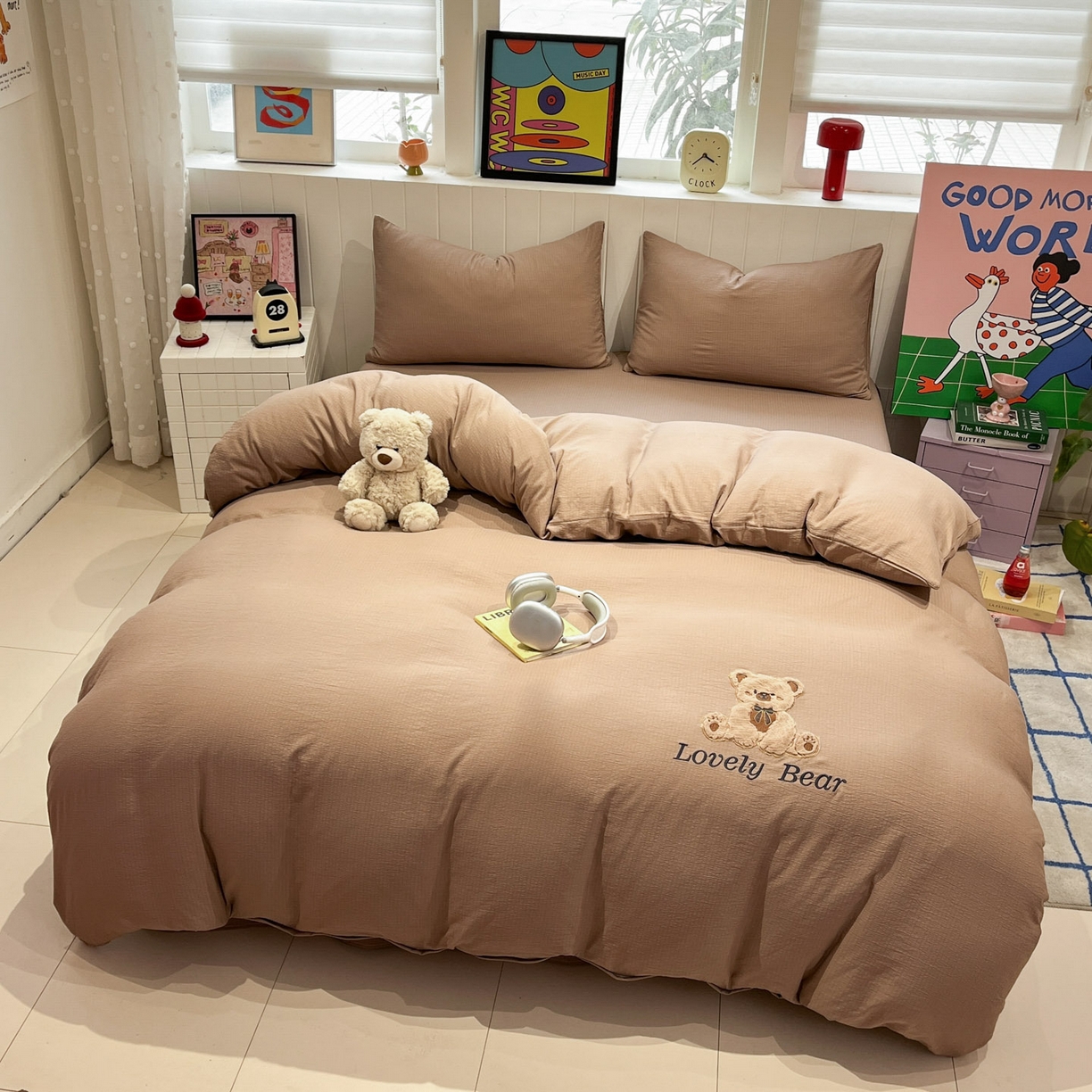 91家纺网 家纺一手货源 找家纺 （总）爱思凯家纺 2026新款皱皱纱卡通贴布绣-咖崽熊四件套