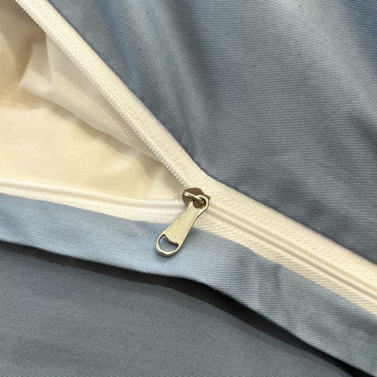 91家纺网 家纺一手货源 找家纺 如一 2026春夏新款全棉纯棉华夫格印花三角针工艺四件套 海盐-蓝