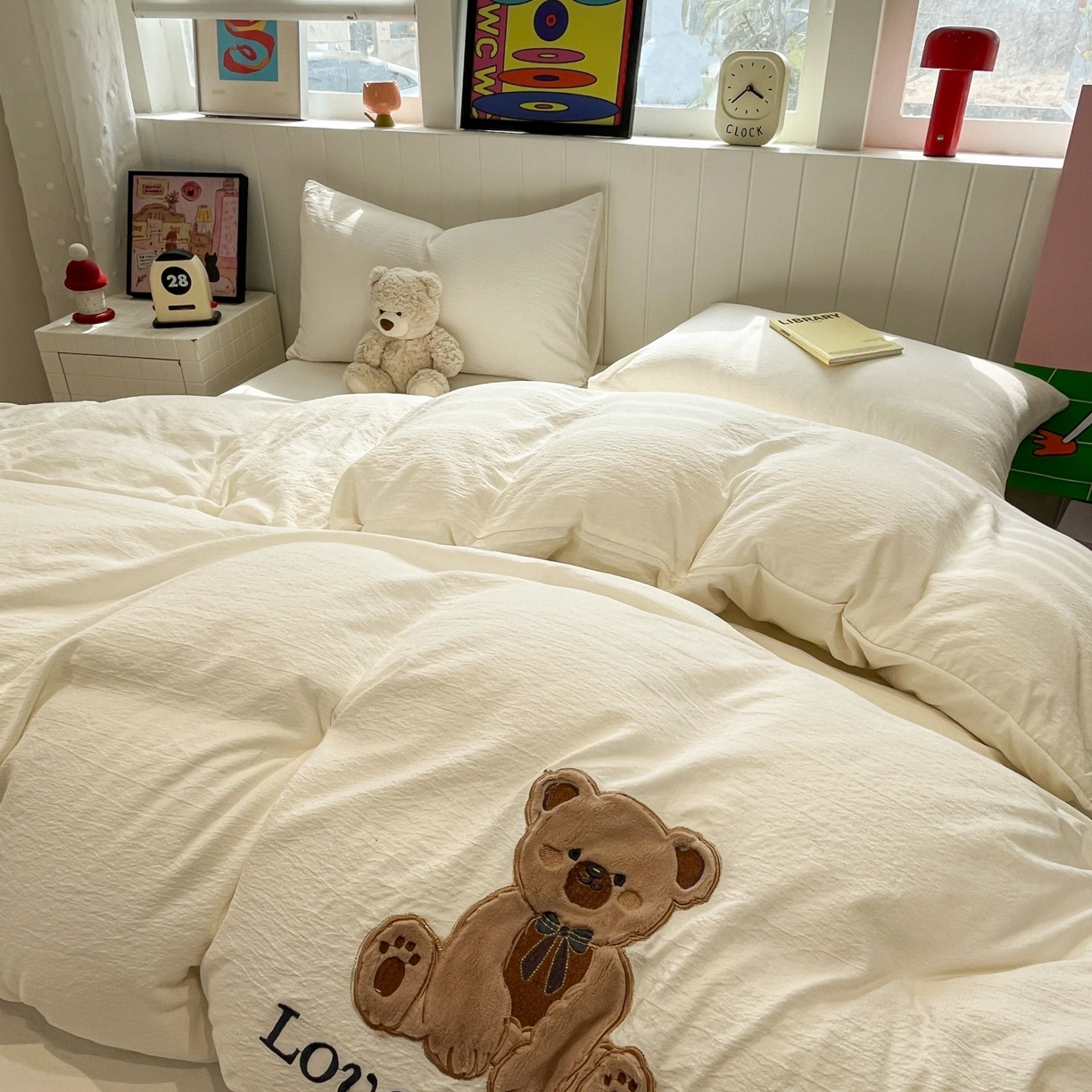 91家纺网 家纺一手货源 找家纺 （总）爱思凯家纺 2026新款皱皱纱卡通贴布绣-咖崽熊四件套