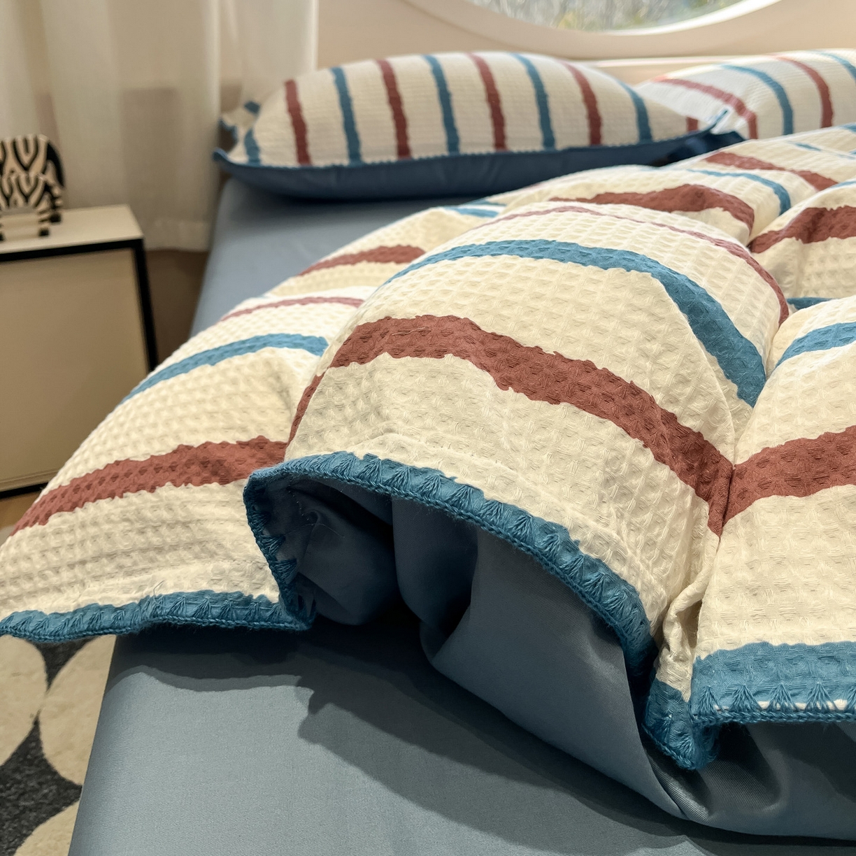 91家纺网 家纺一手货源 找家纺 如一 2026春夏新款全棉纯棉华夫格印花三角针工艺四件套 海盐-蓝