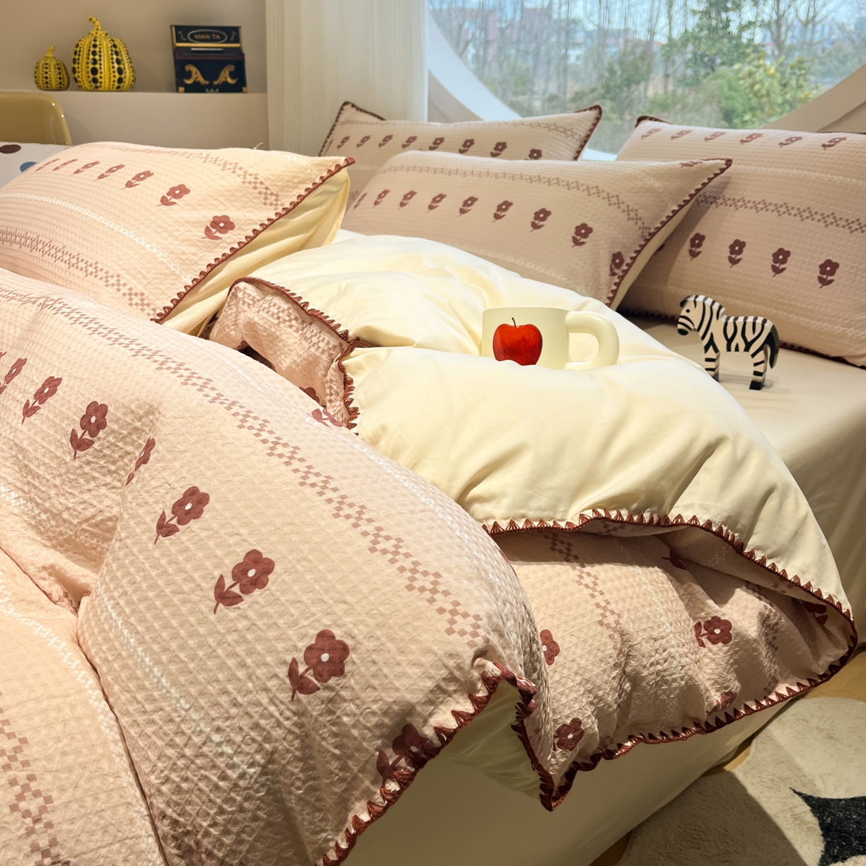 91家纺网 家纺一手货源 找家纺 如一 2026春夏新款全棉纯棉华夫格印花三角针工艺四件套 花花-米