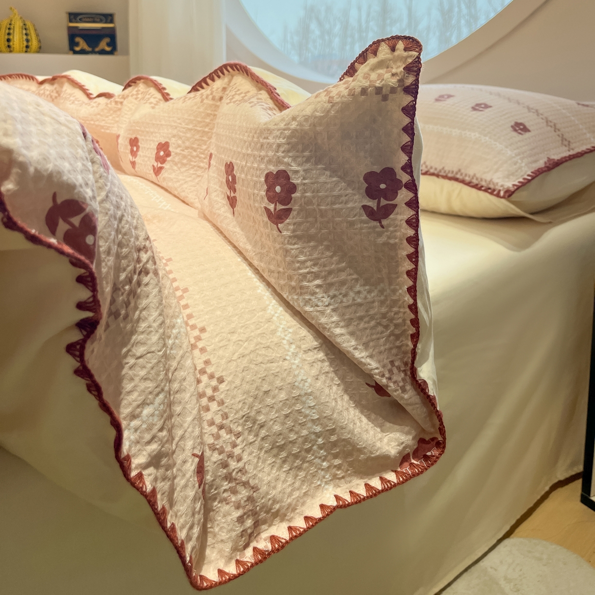 91家纺网 家纺一手货源 找家纺 如一 2026春夏新款全棉纯棉华夫格印花三角针工艺四件套 花花-米