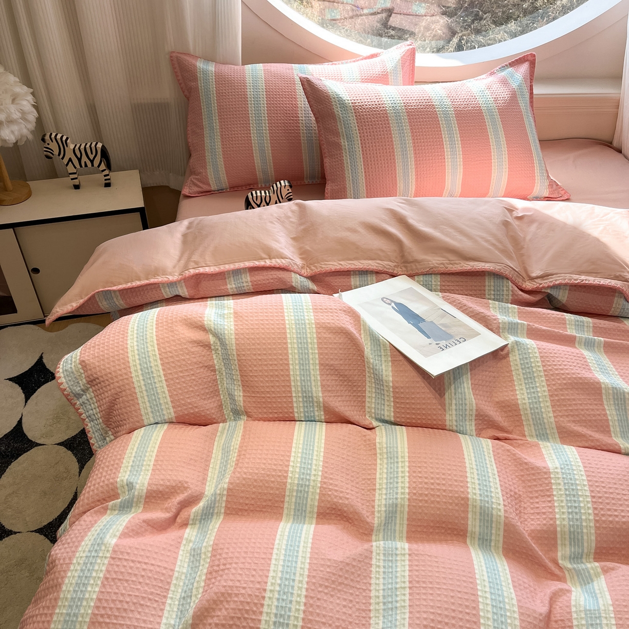 91家纺网 家纺一手货源 找家纺 如一 2026春夏新款全棉纯棉华夫格印花三角针工艺四件套 柔然-粉