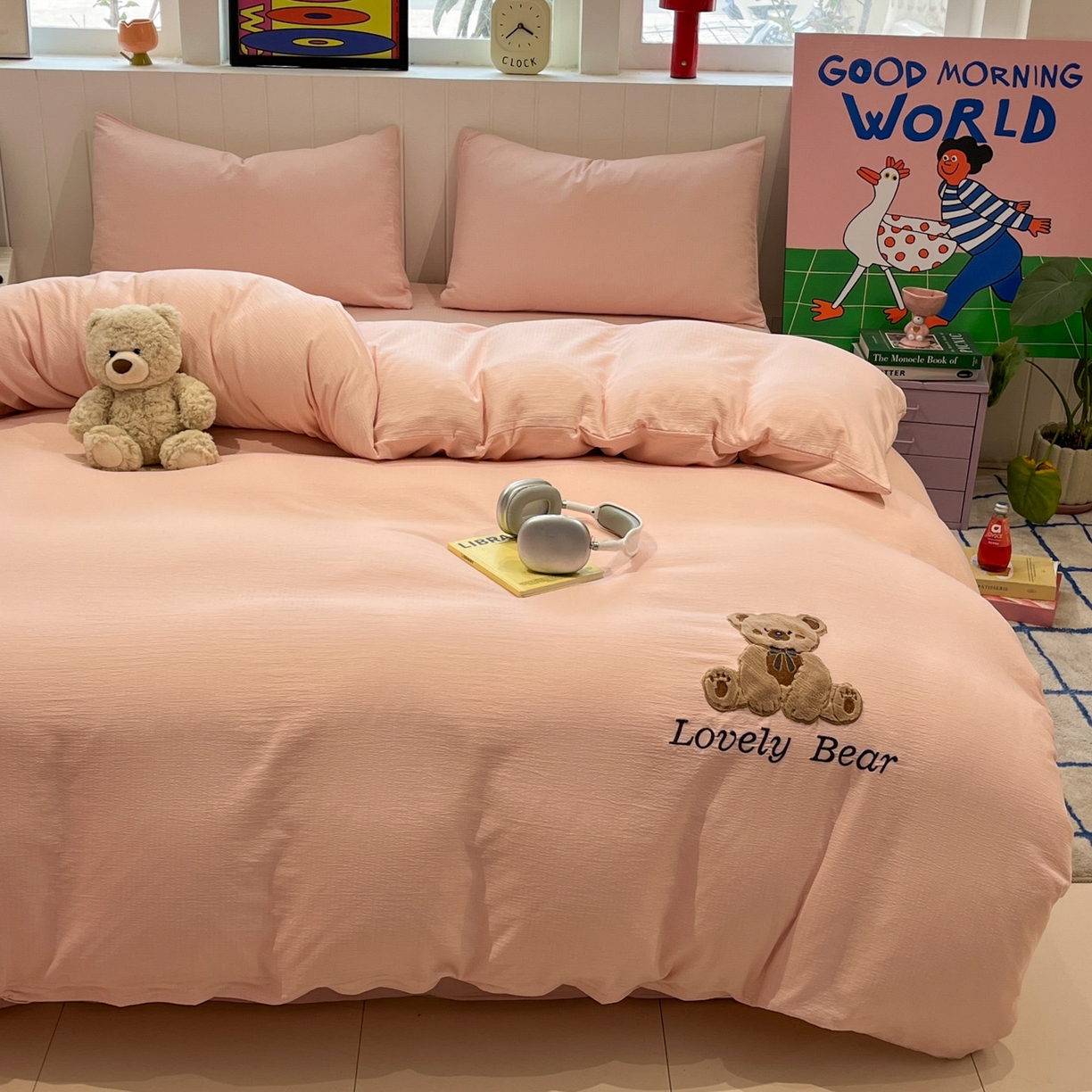 91家纺网 家纺一手货源 找家纺 （总）爱思凯家纺 2026新款皱皱纱卡通贴布绣-咖崽熊被套