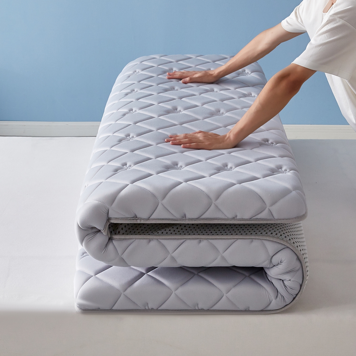 91家纺网 家纺一手货源 找家纺 优莱床垫 2026新款乳胶抗压棉立体床垫垫子 乳胶抗压棉蝴蝶结单边灰