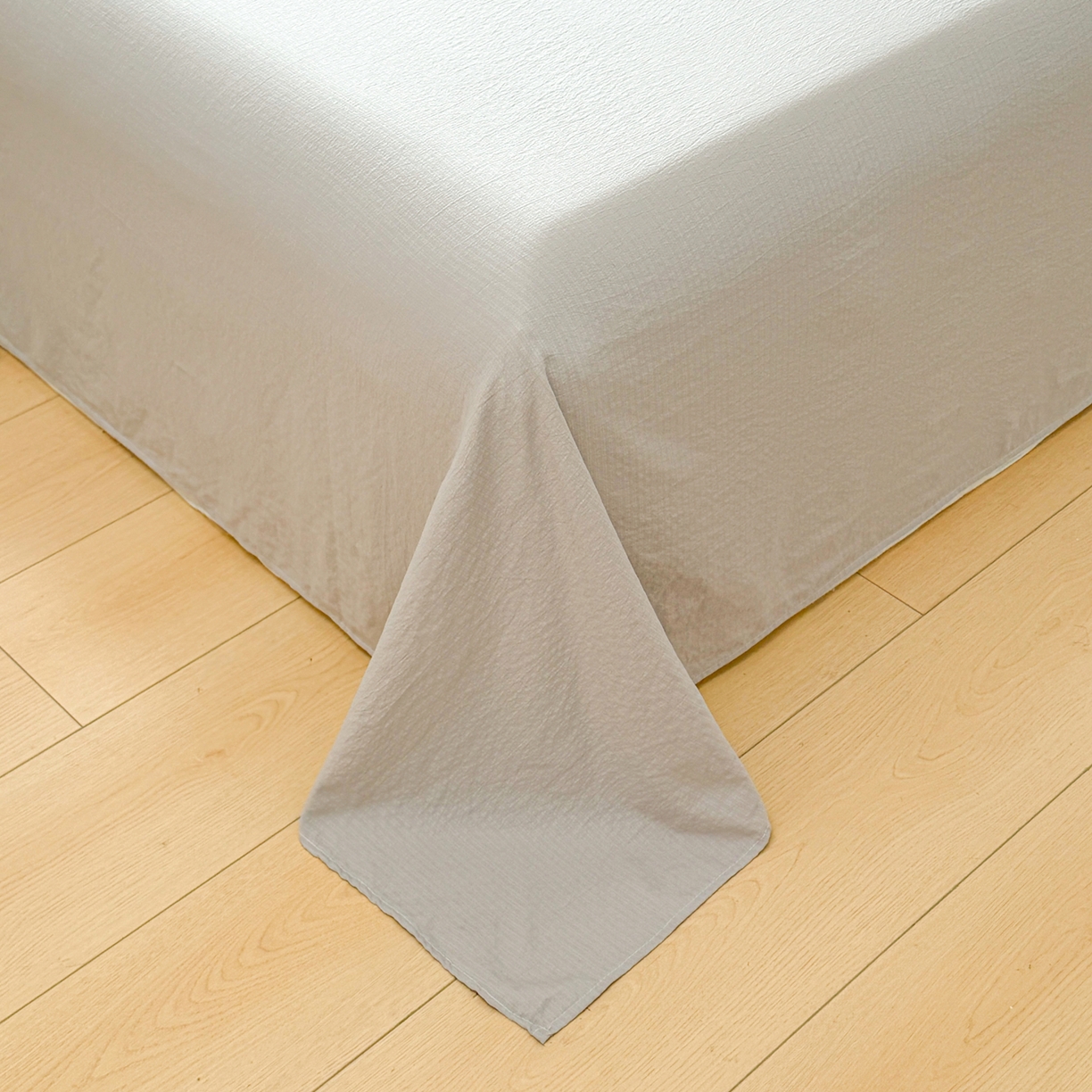 91家纺网 家纺一手货源 找家纺 （总）爱思凯家纺 2026新款皱皱纱卡通贴布绣-咖崽熊床单