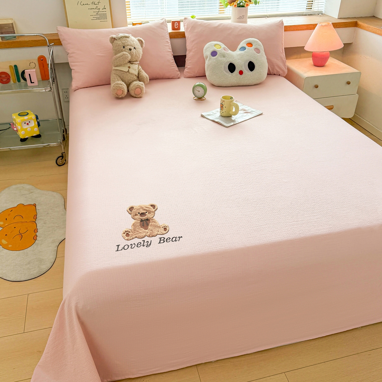 91家纺网 家纺一手货源 找家纺 （总）爱思凯家纺 2026新款皱皱纱卡通贴布绣-咖崽熊床单