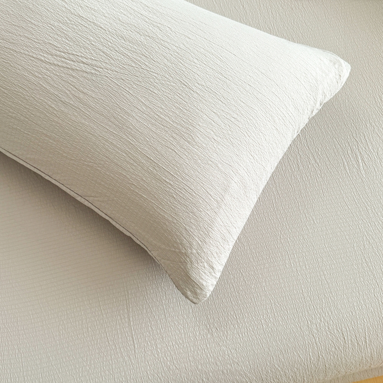 91家纺网 家纺一手货源 找家纺 （总）爱思凯家纺 2026新款皱皱纱卡通贴布绣-咖崽熊床单