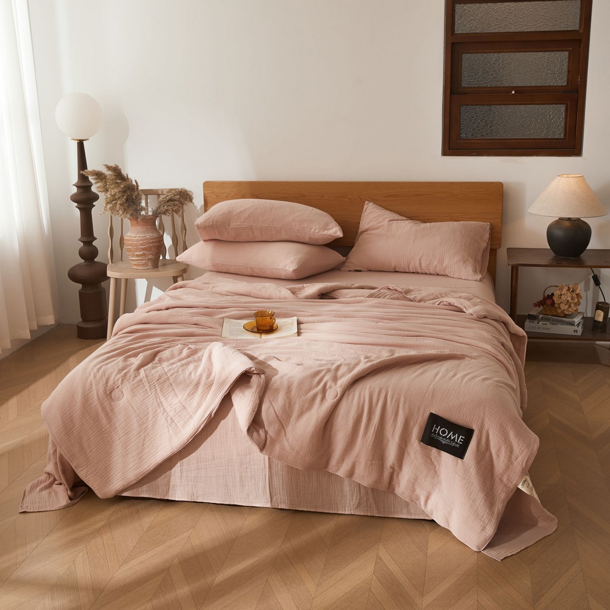 91家纺网 家纺一手货源 找家纺 乐家毛巾被（工厂自产自销） 2026新款A类新疆长绒棉色织提花双层纱千鸟格系列夏被 粉色