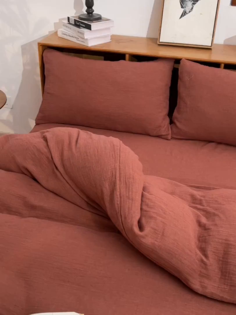 91家纺网 家纺一手货源 找家纺 乐家毛巾被（工厂自产自销） 2026新款A类新疆长绒棉色织提花双层纱千鸟格系列夏被 棕红