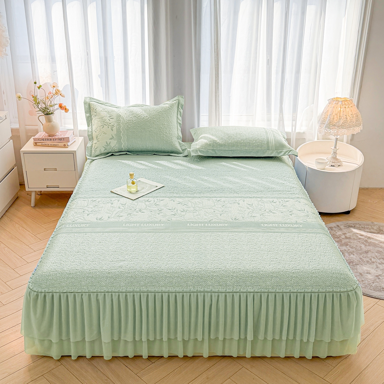 91家纺网 家纺一手货源 找家纺 席都凉席工厂店 2026年轻奢高克重豆豆凉席夏季凉感冰丝提花床裙款三件套-奢序 奢序-浅绿