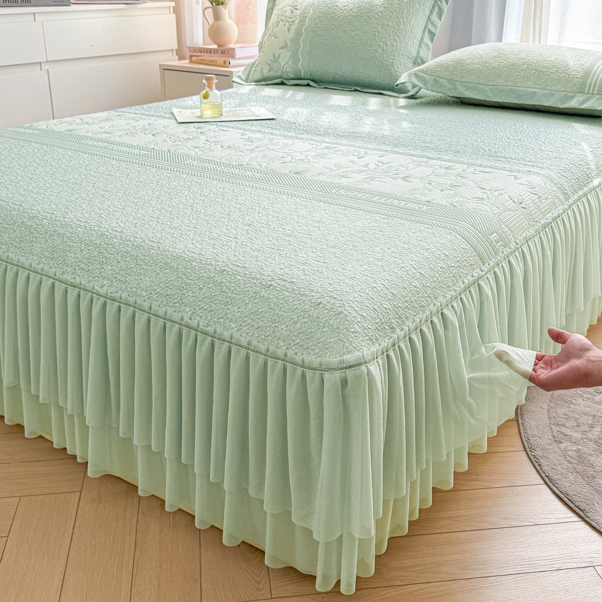 91家纺网 家纺一手货源 找家纺 席都凉席工厂店 2026年轻奢高克重豆豆凉席夏季凉感冰丝提花床裙款三件套-奢序 奢序-浅绿