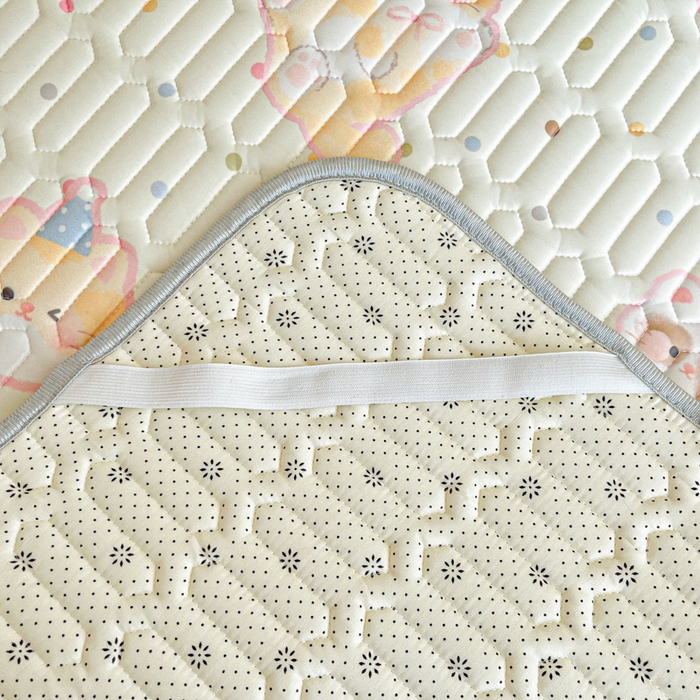 91家纺网 家纺一手货源 找家纺 柒月家居 2026新款小清新乳胶凉席三件套 波点萌宠