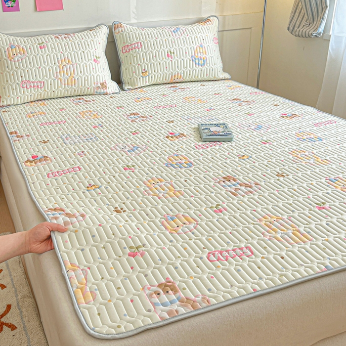 91家纺网 家纺一手货源 找家纺 柒月家居 2026新款小清新乳胶凉席三件套 波点萌宠